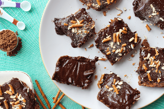 Healthy no bake brownie recipe. These brownies are amazingly simple to make  and each one has 14g protein. The Diet Chef #Healthybrownies #WeightWatchers