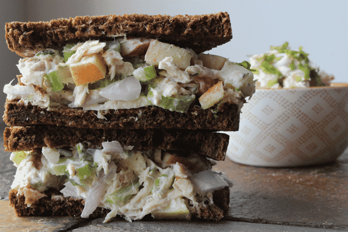 Healthy tuna fish salad sandwich recipe by The Diet Chef. This Low Fat Tuna Salad recipe is perfect for meal prep #MealPrep #Tunasalad #HealthySalad