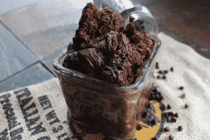 You seriously have to try this healthy brownie recipe out. Rich, chocolatey, fudgy decadence in 1 minute! Plus, each one packs 32g of protein #Healthy #Brownie
