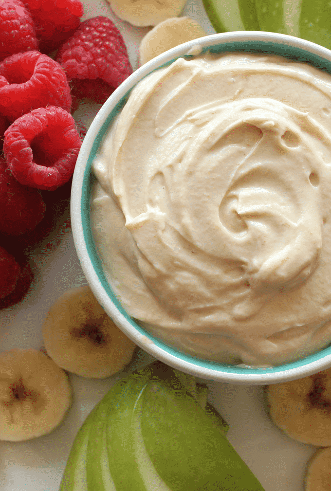 3 Ingredient healthy peanut butter dip. Honestly the easiest dip I've ever made and each serving has almost 10g of protein and less than 200 calories. #healthy #snacks