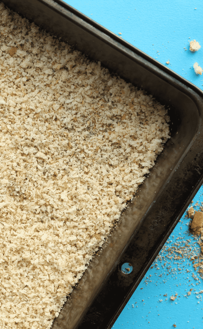 Healthy homemade breadcrumbs. I had no idea it was this easy to make breadcrumbs. I will never buy them at the store again. This recipe is amazing and a definite must make! #Healthy