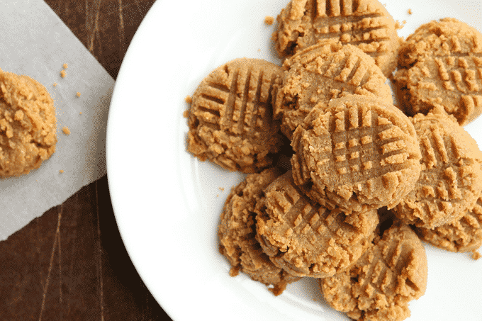 3 Ingredient peanut butter cookies for keto! This is THE BEST easy peanut butter cookie recipe out there. These cookies turn out unbelivably soft and chewy, and they ONLY have 2.5 net carbs!