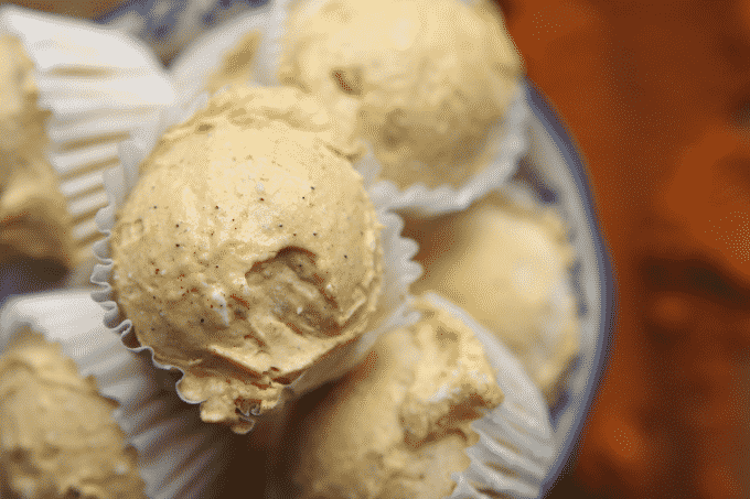 Pumpkin Spice Cream Cheese Fat Bombs in a dish.