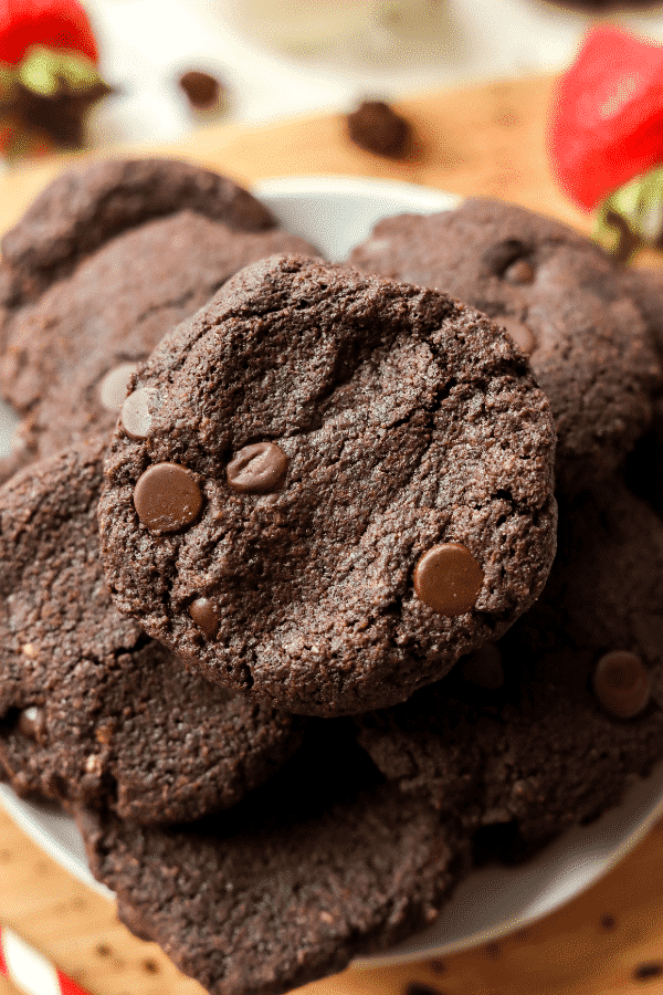 Keto chocolate cookies on a plate