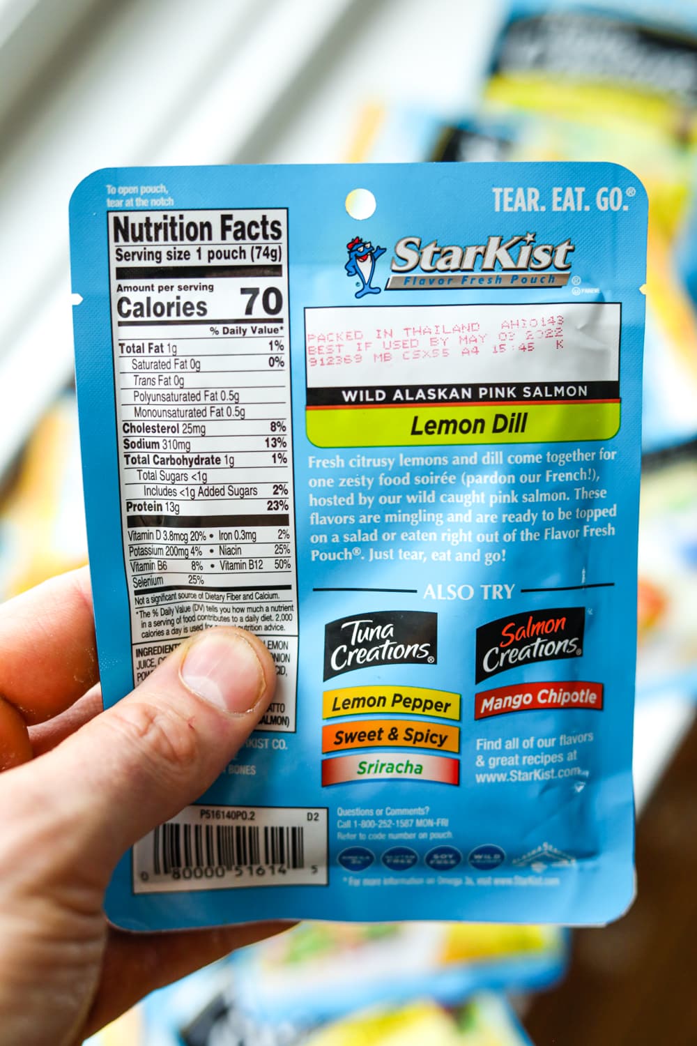 The back of a Starkist Salmon Lemon Dill packet.