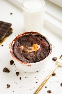 A chocolate & peanut butter cake in a mug.