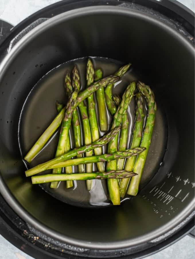 Asparagus in an instant pot.