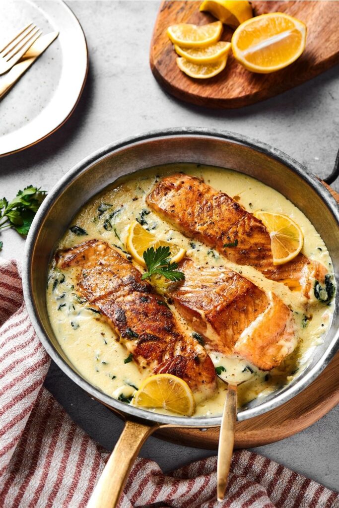 Keto Salmon With Creamy Garlic Butter Sauce | Easy Low Carb Dinner...