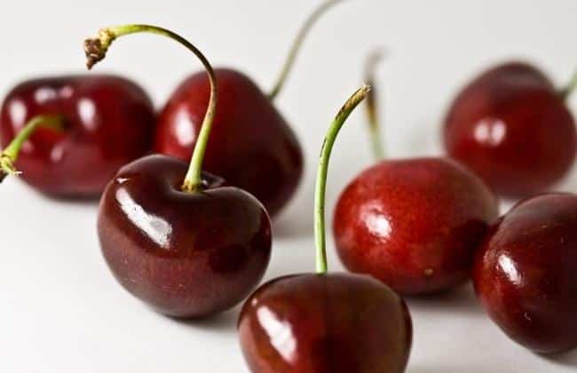 A bunch of cherries.