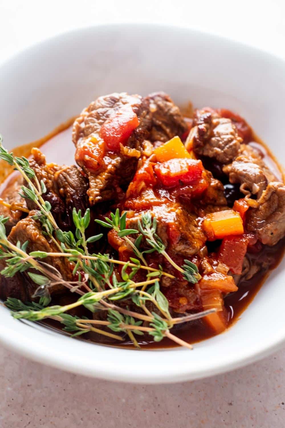 A white bowl filled with keto carne picada.