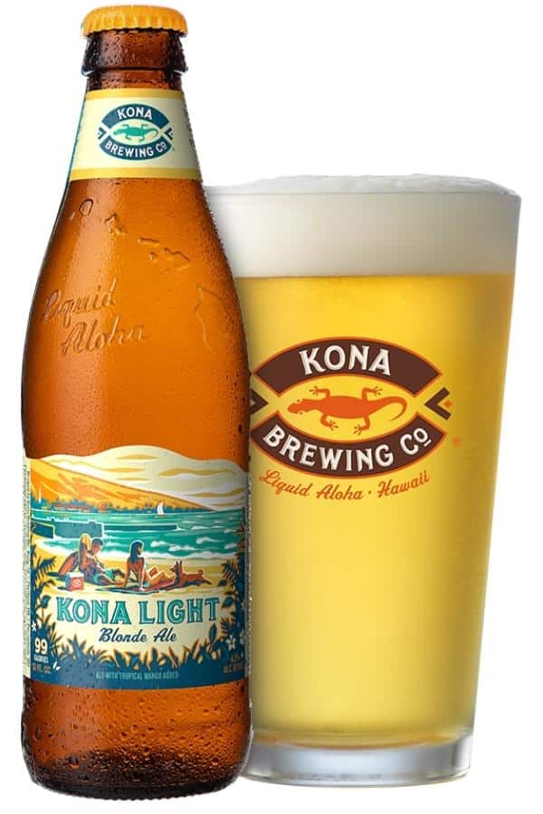A bottle and glass of Kona light blonde ale.