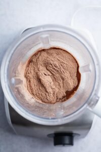 Mass gainer powder in a blender.