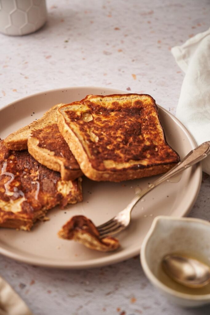 Protein French Toast (With 35 Grams of Protein!)