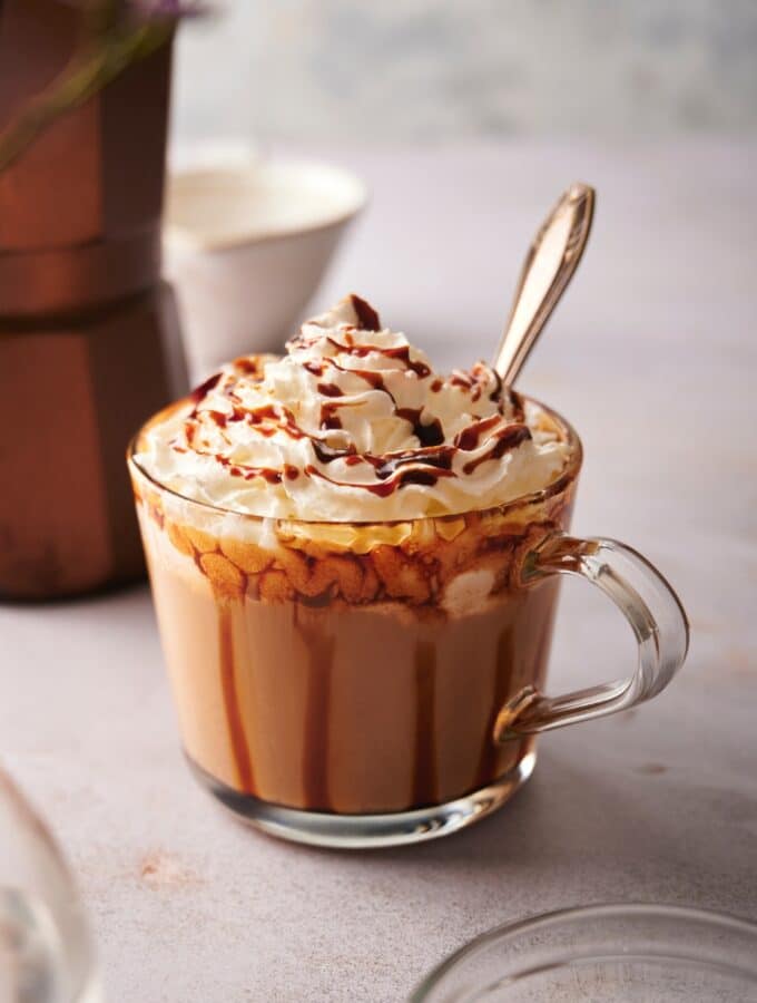 https://www.thedietchefs.com/wp-content/uploads/2022/11/keto-caramel-macchiato-1-680x900.jpg