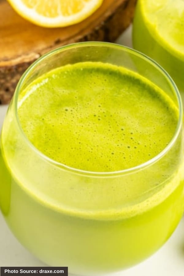 A glass of green Anti-Inflammatory Juice.