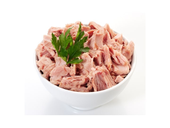 A bowl of tuna.