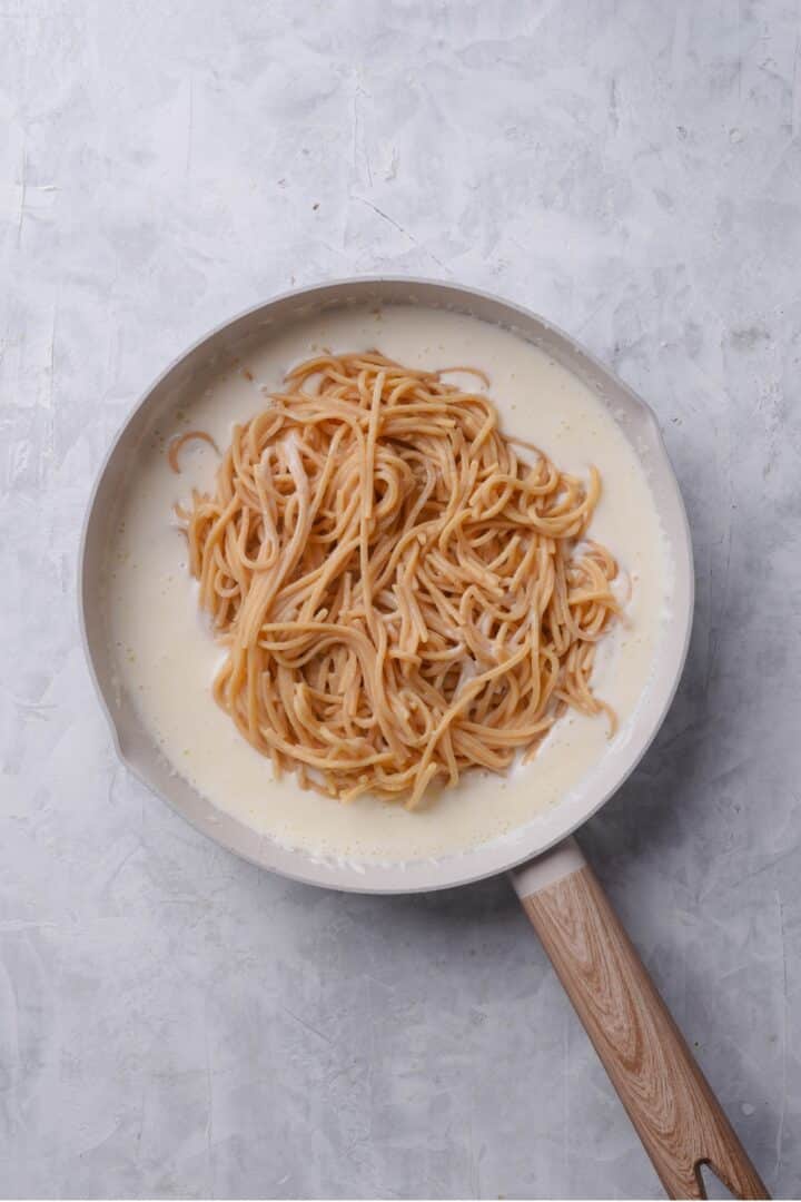 The Most Delicious Low Calorie Chicken Alfredo (350 calories)